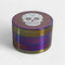 Grinder de CBD motif tête de mort sur fond blanc